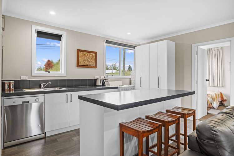 27 Sealy Street Twizel_7