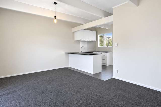 2/21 Reynella Drive Massey_4