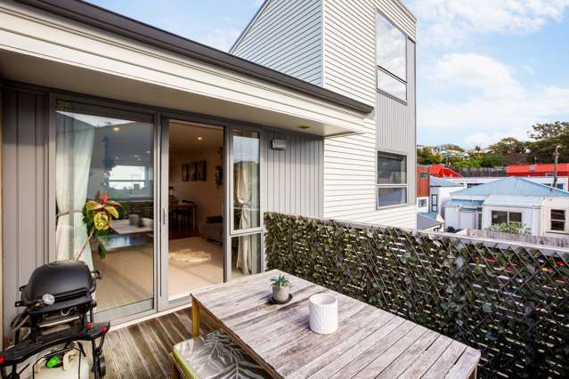 18/31 Princess Terrace Newtown_4