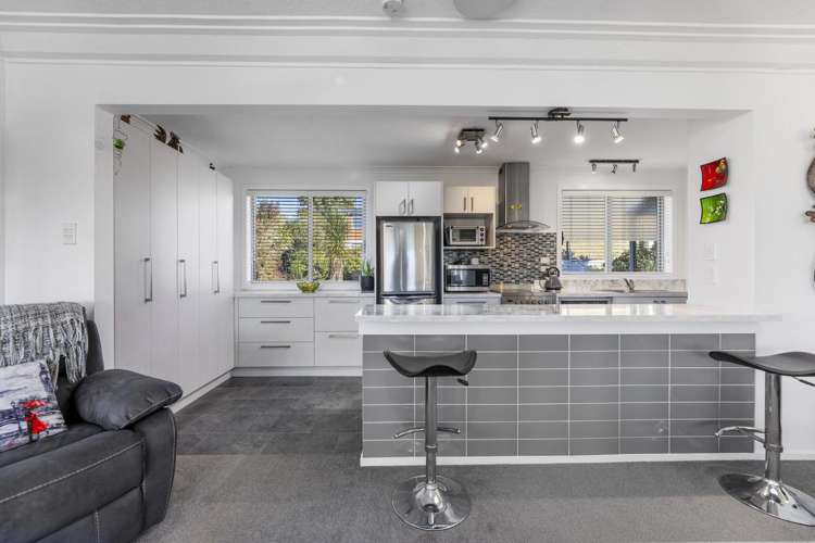 81 Gilkison Street Halfway Bush_3