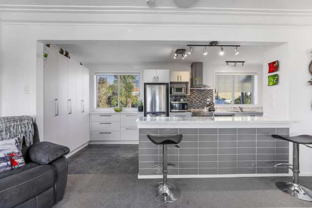 81 Gilkison Street Halfway Bush_3