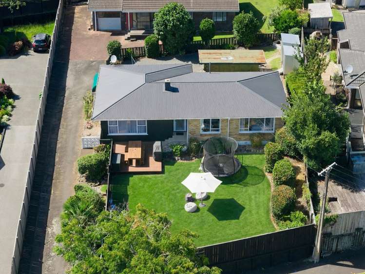 77 Houchens Road Glenview_19