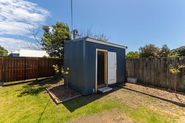 6 Kapiti Lane Otaki Beach_17