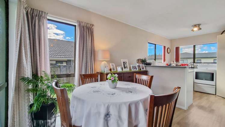 14 Elmslie Place Owhata_6