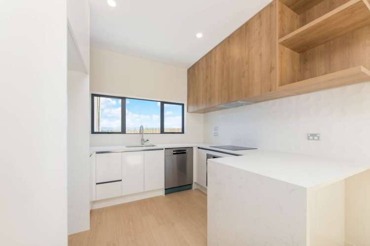 1/110 Royal Road Massey_5