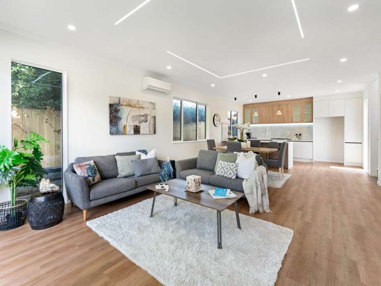 89C St Annes Crescent Wattle Downs_4