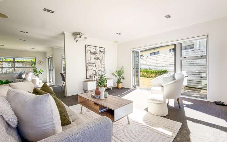 11 Yarnbrook Grove Churton Park_7