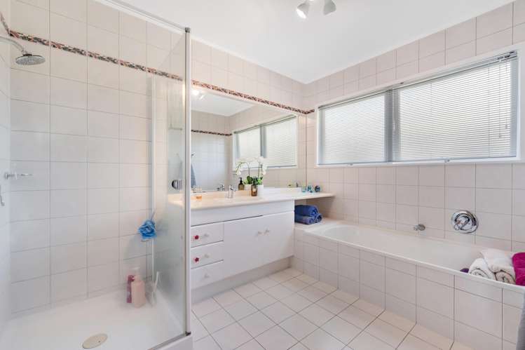 8 Fielding Crescent Farm Cove_15