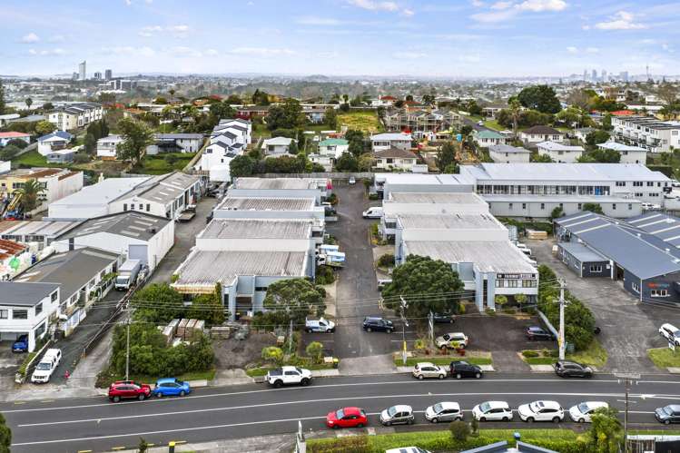 3/84-90 Hillside Road Wairau Valley_4