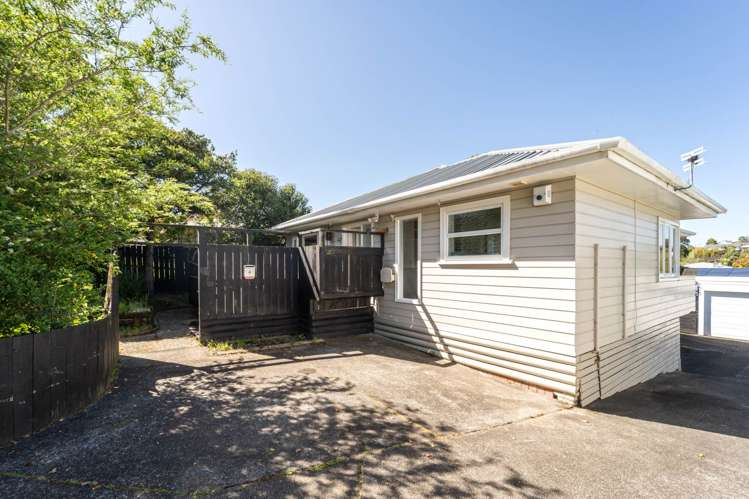 1/84 West Coast Road Glen Eden_3