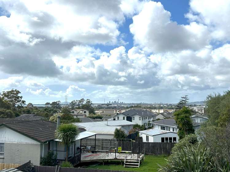 13 Bodi Place Te Atatu South_11