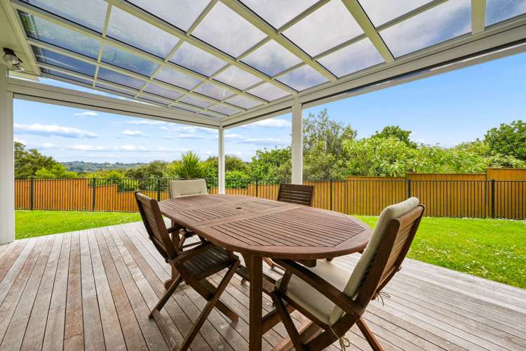 77 Mackay Drive Greenhithe_14