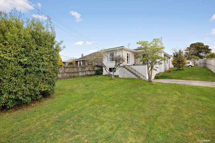 61 Taioma Crescent Te Atatu Peninsula_5