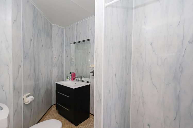 40 Gore Street + 41 Barrow Street Bluff_40