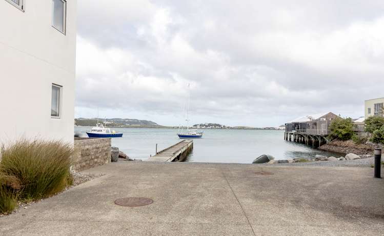 79/305 Evans Bay Parade Hataitai_18