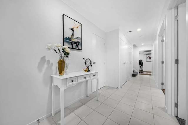 13 Bridgefield Crescent Flat Bush_3
