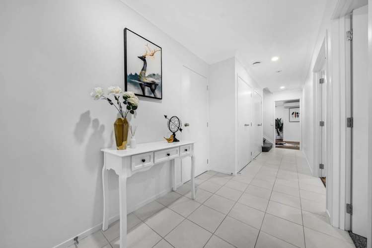 13 Bridgefield Crescent Flat Bush_3