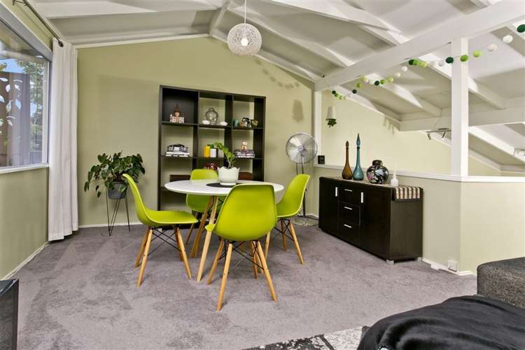 2/49 Lancaster Road Beach Haven_9