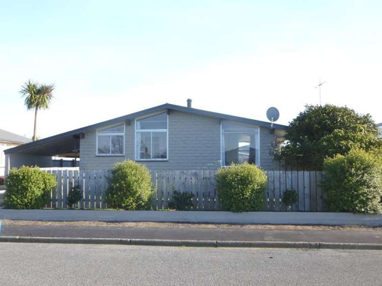 27 Bathurst Street_0