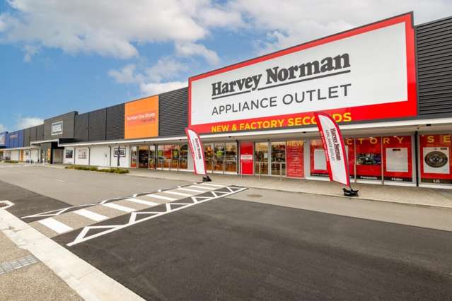 Northlink - Highly Sought After Large Format