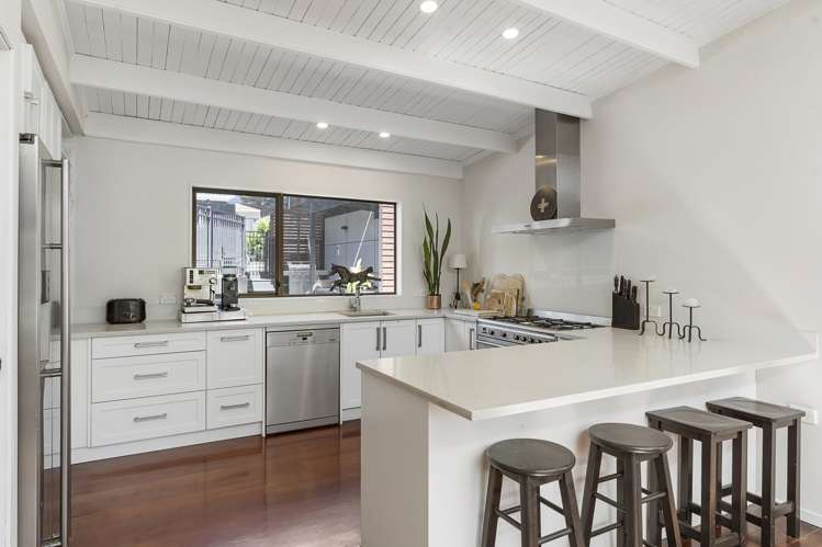 86 Godley Road Green Bay_12