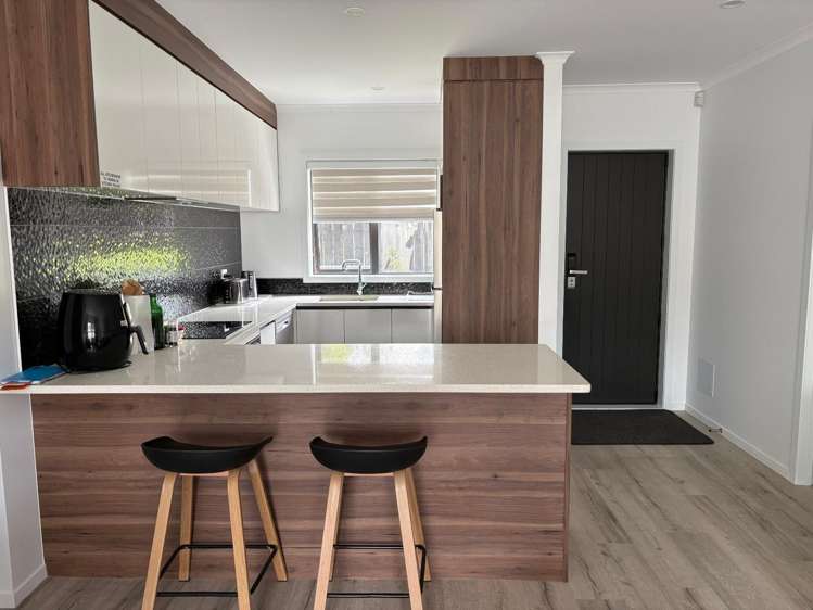 2B/23 Hibiscus Avenue Hamilton Lake_4