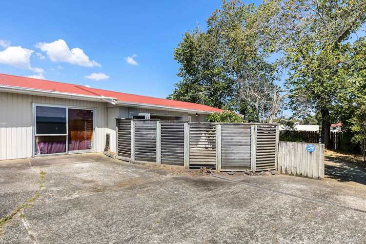 2/62 Taharoto Road Takapuna_11