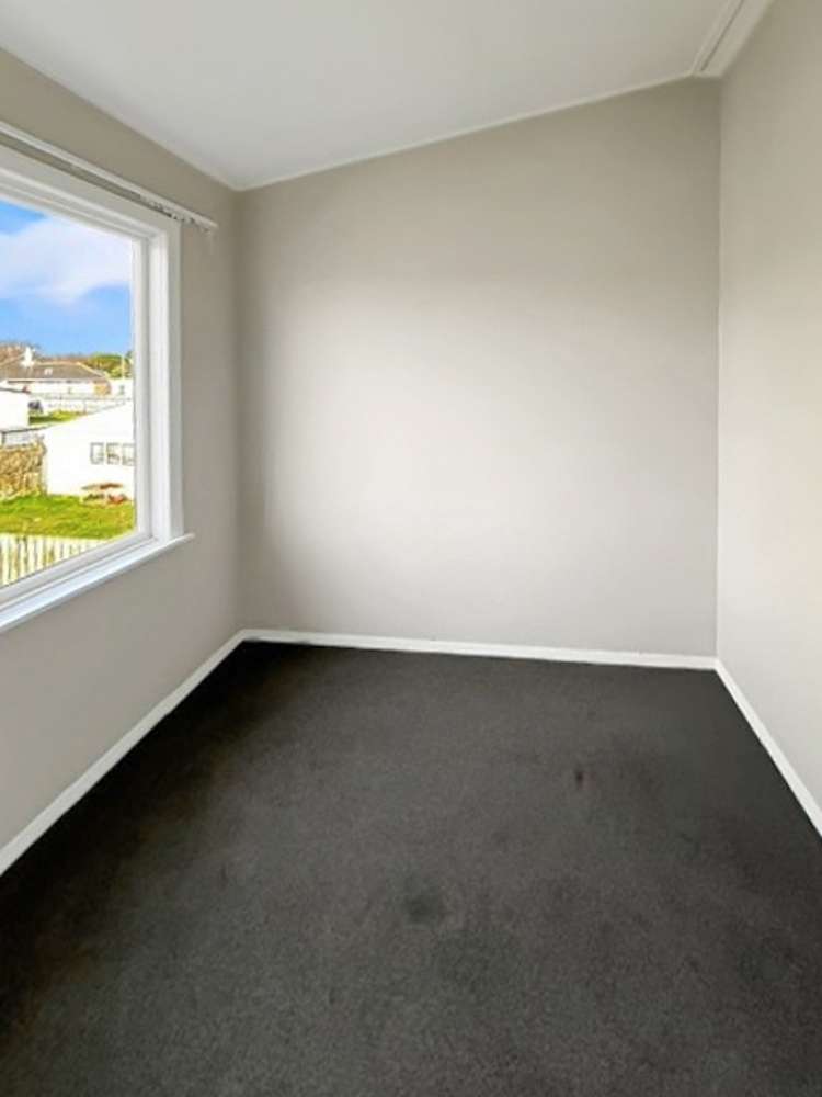 18 Devon Crescent Bulls_5