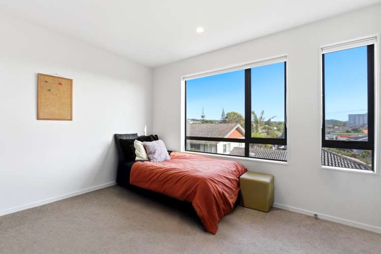 8/35 Centreway Road Orewa_11