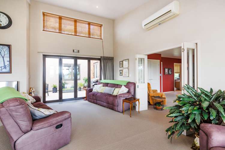 109 Junction Road Halcombe_15