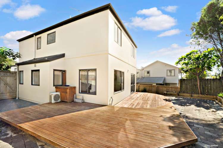 8/2 Sunnydale Place Oteha_13