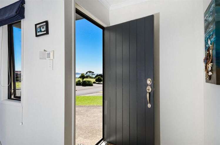 54 Provence Esplanade Te Atatu Peninsula_22