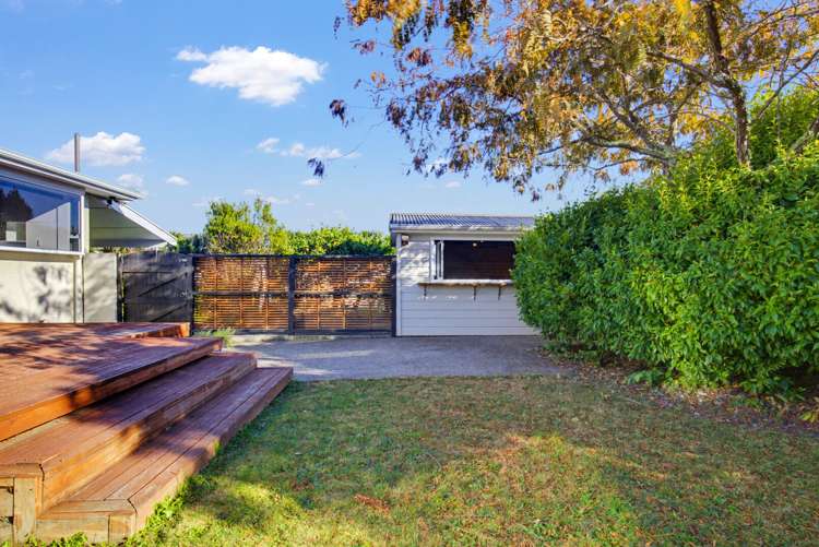 15 Keats Crescent Stoke_16