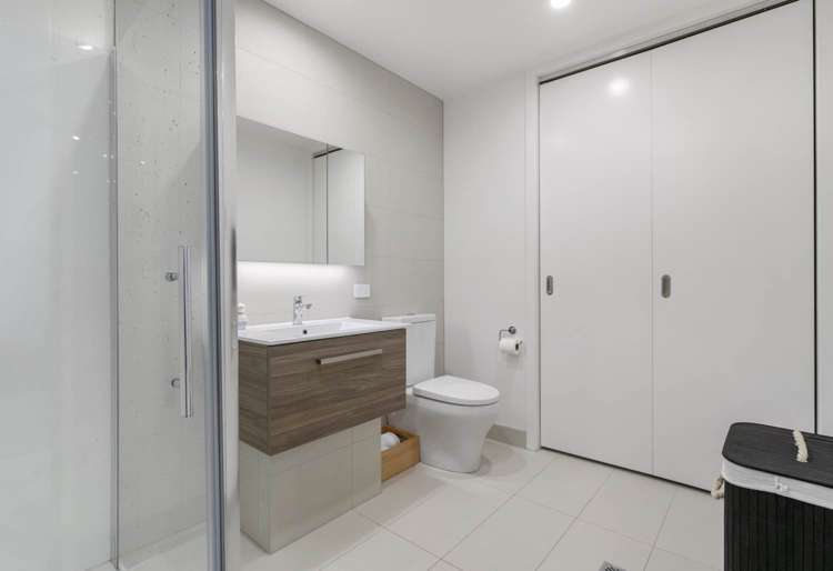209/8 Waikumete Road Glen Eden_3