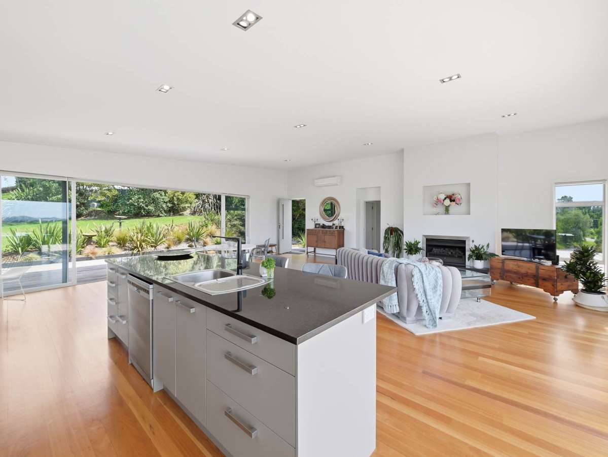 6 Waitete Heights Lane_4