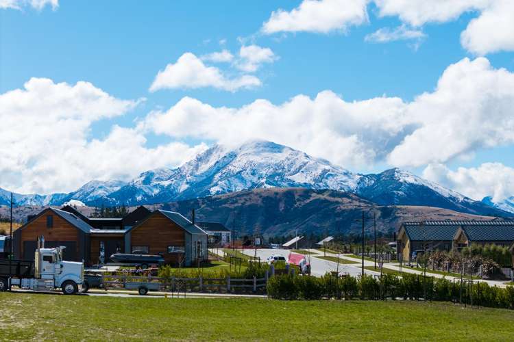 8 Stonehenge Road Wanaka_7