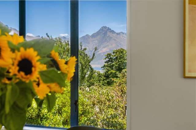 20b Watts Road Fernhill/Sunshine Bay_1