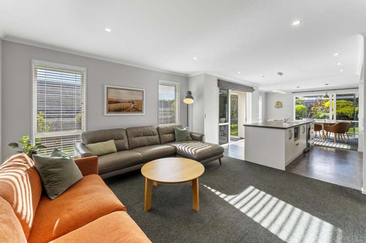 92 Washbourn Drive Richmond_7