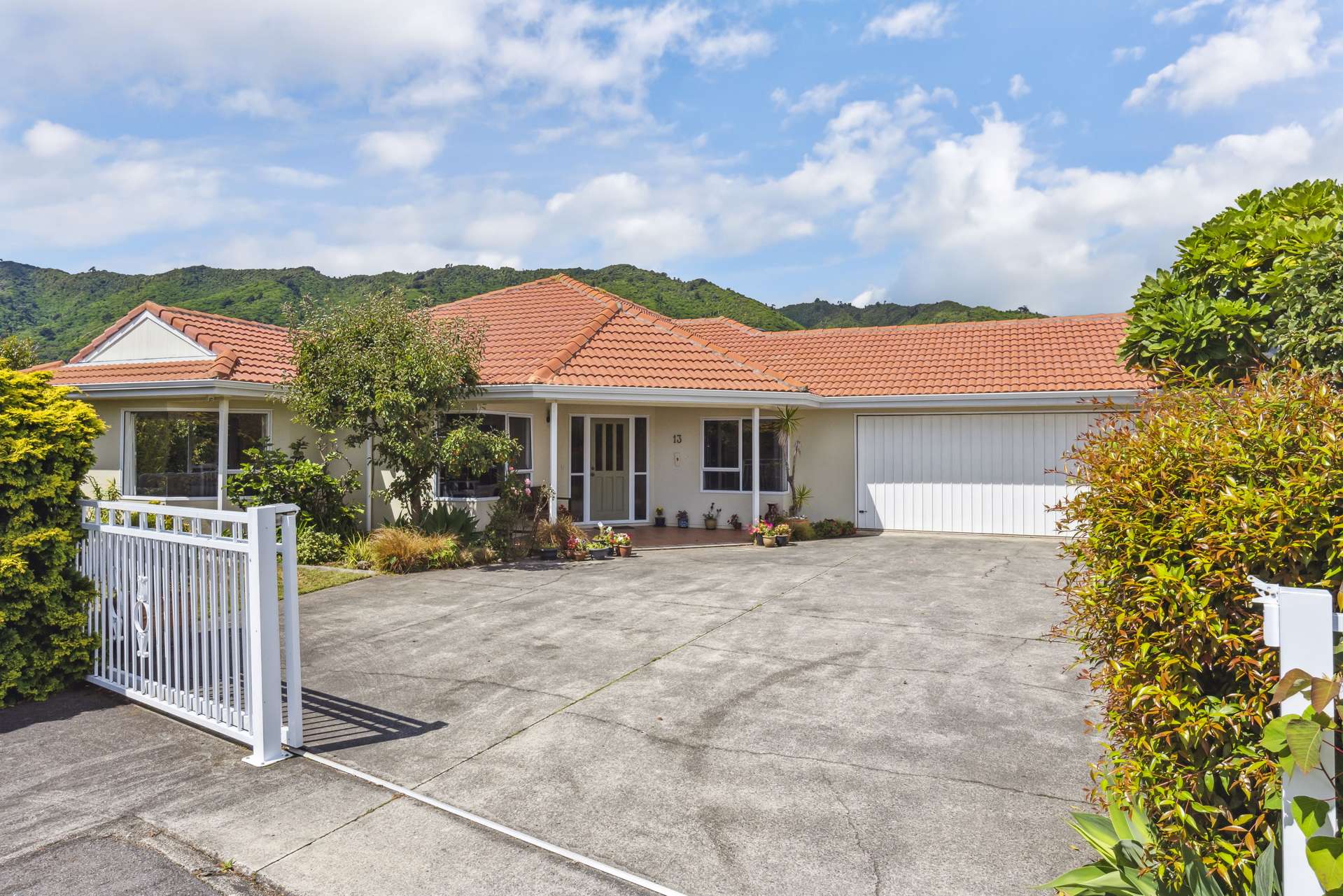 13 Runanga Grove Waikanae_0