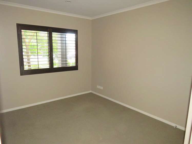 32 Stranraer Crescent Wattle Downs_10