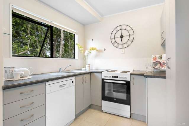 2/22 Northcote Road Takapuna_3