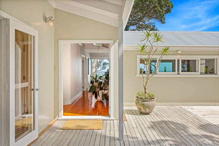 39 Oaia Road Muriwai_52