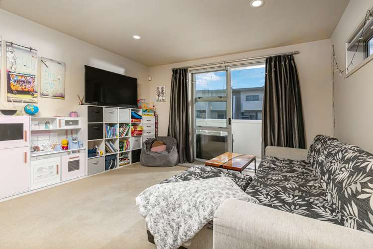 14/3 Riverside Road Orewa_12