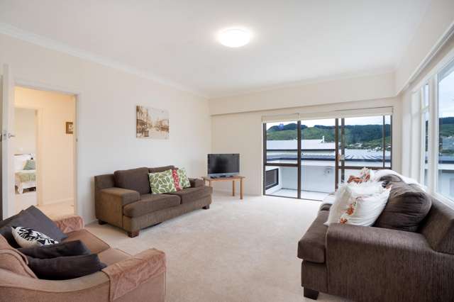 30 Tawa Terrace Tawa_3