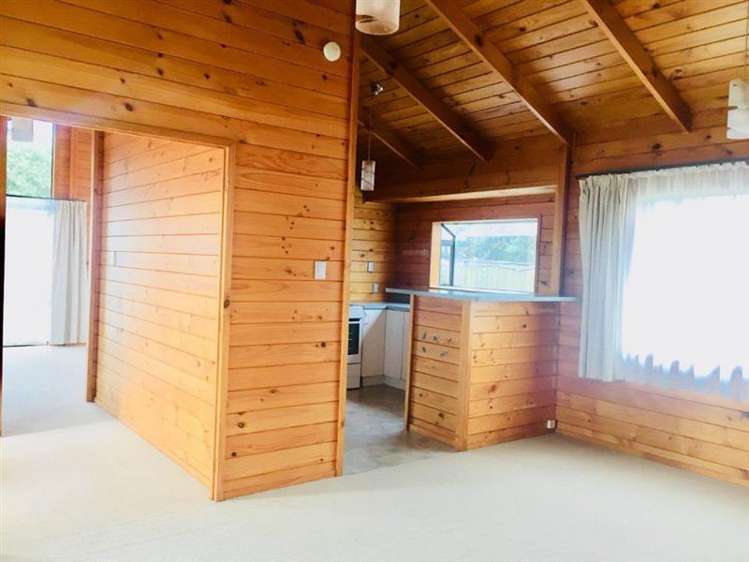 24 Miriam Corban Heights Henderson_6