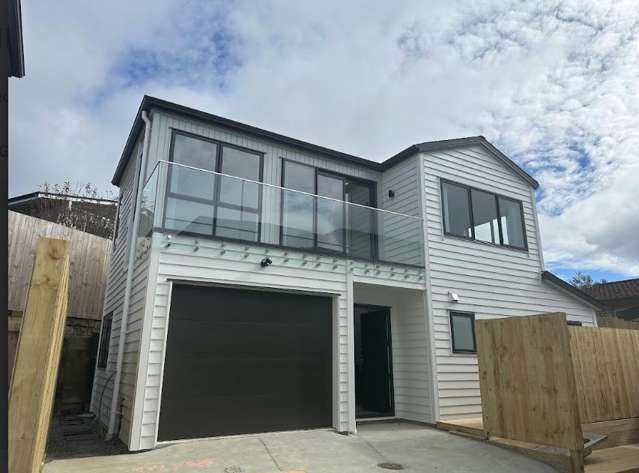 New Build! Private, Peaceful & Perfect Position