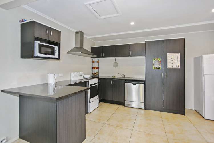 52 Churchill Avenue Manurewa_6