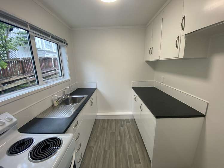 4/21 Clonbern Road Remuera_4