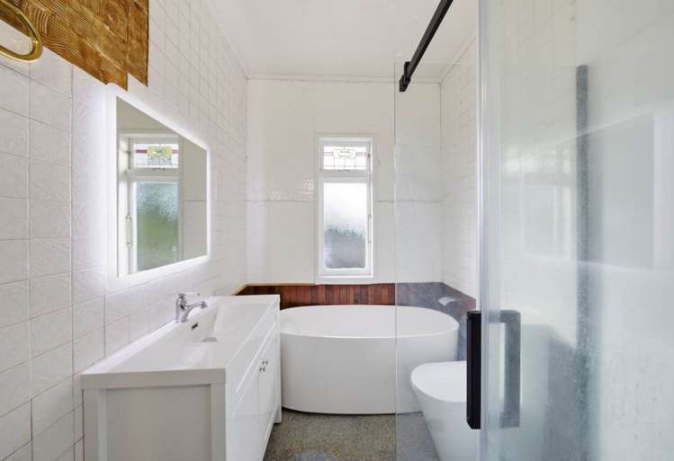 180 Surrey Crescent_2