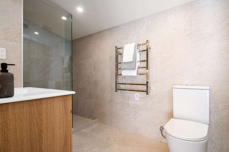 33 & 33B Ballymore Drive Pinehill_27